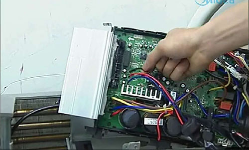 千山美的空调电话是多少